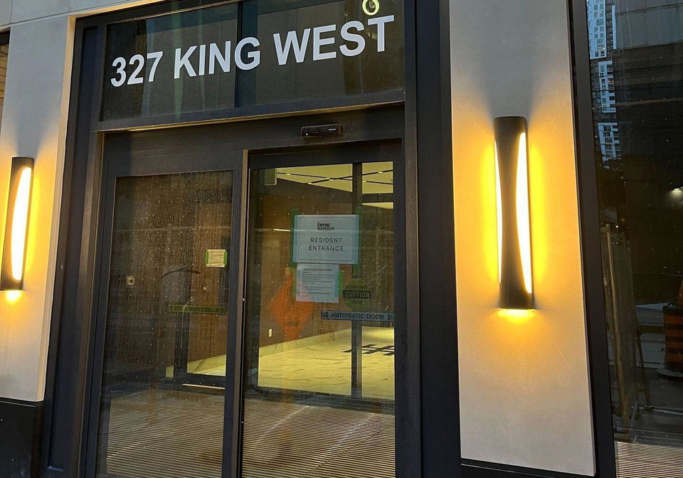 327-king-street-w-toronto-ontario-c13420148