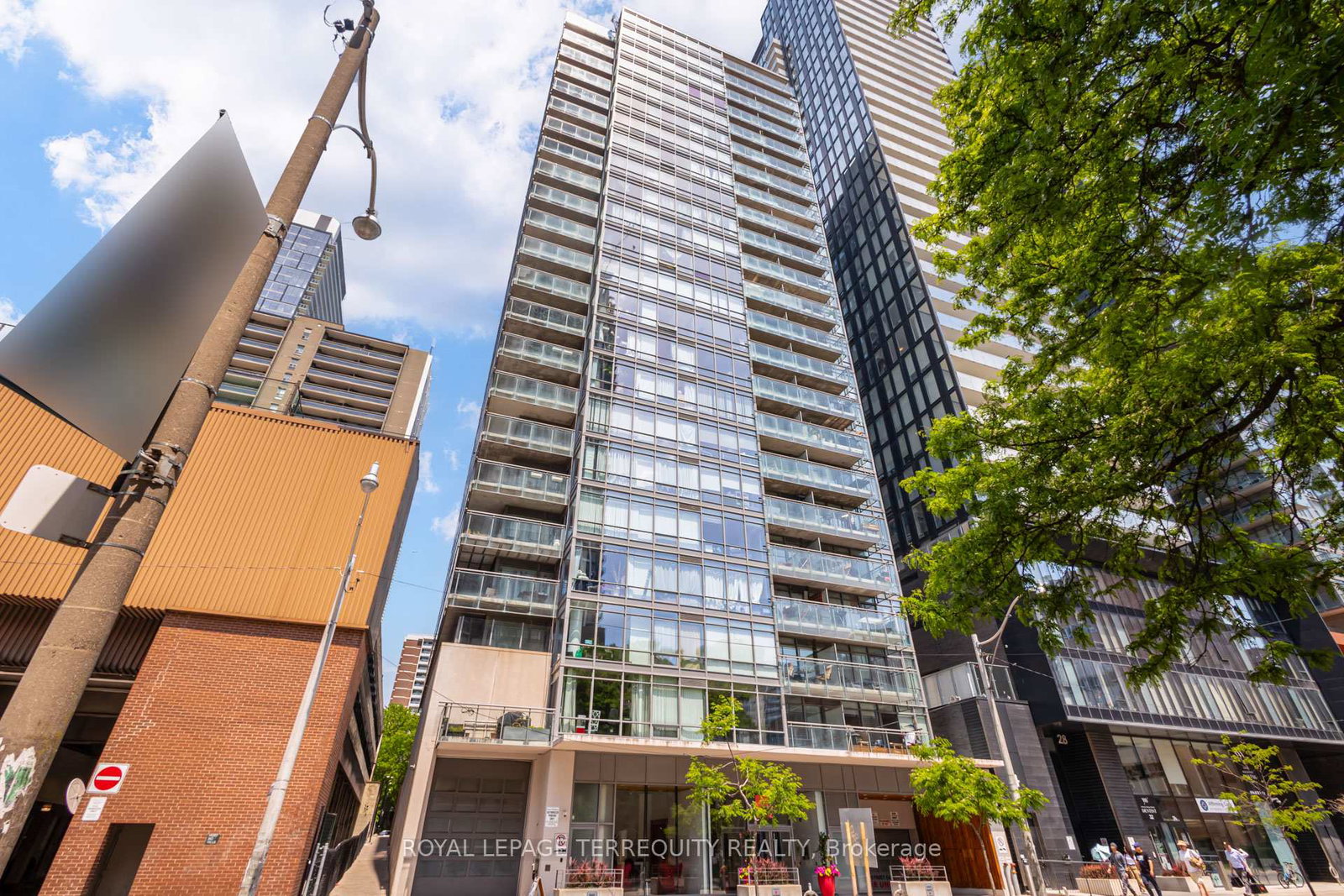 22-wellesley-street-e-toronto-ontario-c13420156