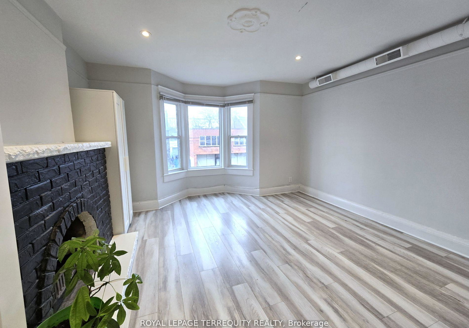 1037-bathurst-street-toronto-ontario-c13420356