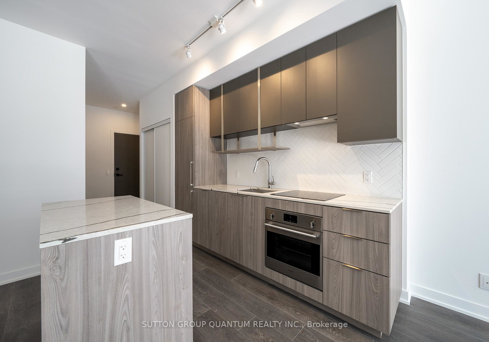 15-holmes-avenue-north-york-ontario-c13420446