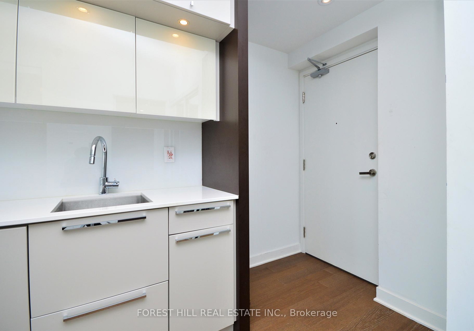 15-grenville-street-toronto-ontario-c13421010