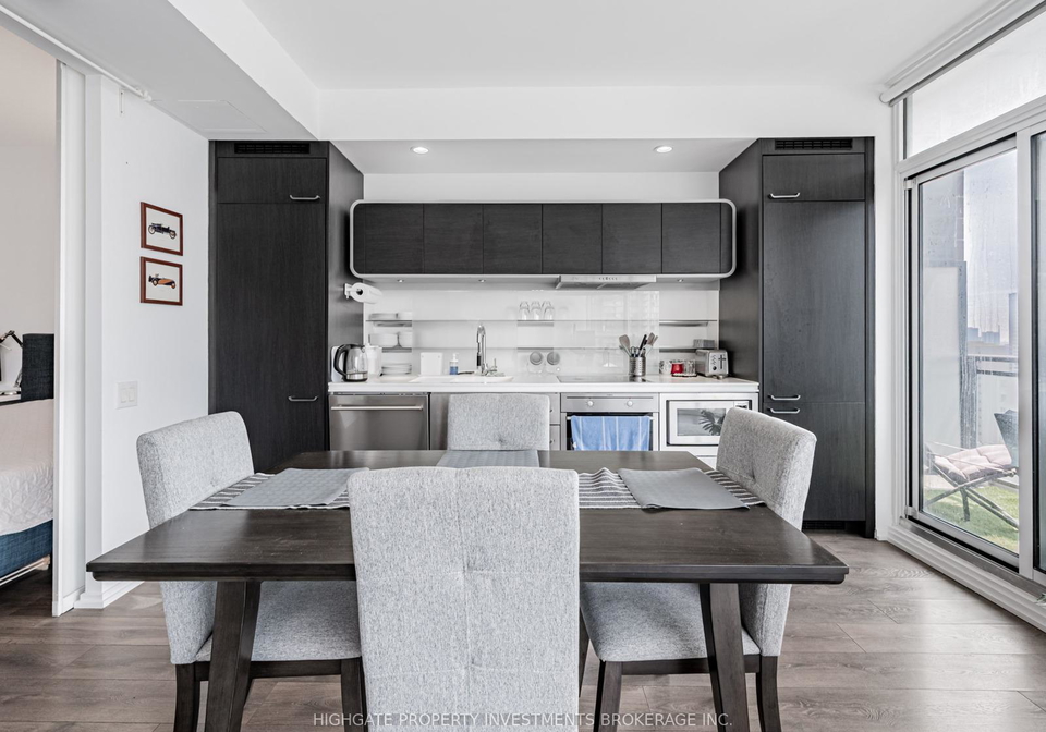 45-charles-street-e-toronto-ontario-c13421108