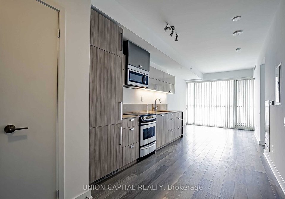 290-adelaide-street-w-toronto-ontario-c13421128