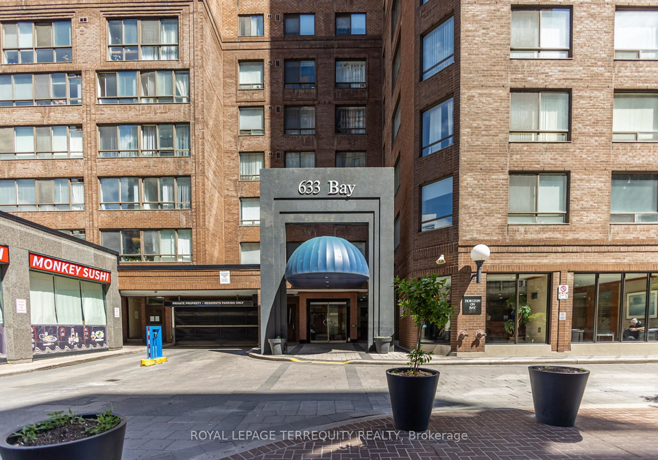 633-bay-street-toronto-ontario-c13421138