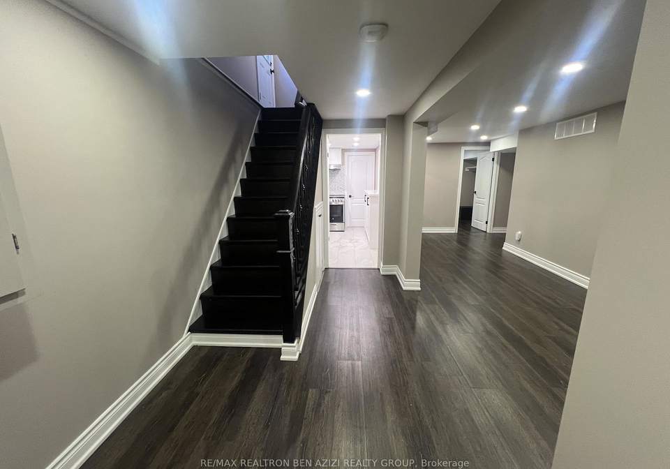 23-sexton-crescent-north-york-ontario-c13421266