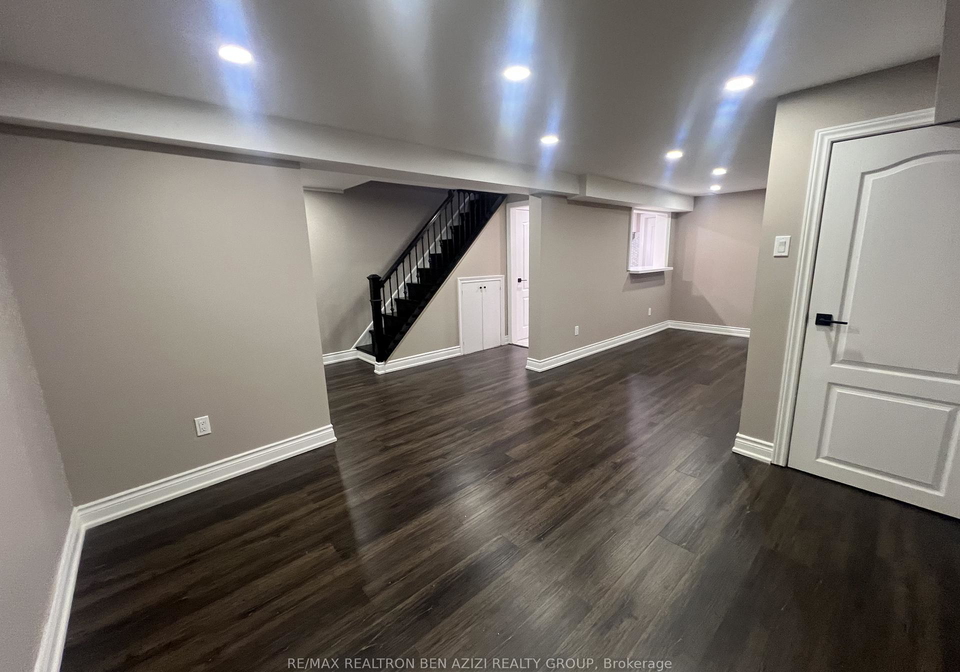 23-sexton-crescent-north-york-ontario-c13421266
