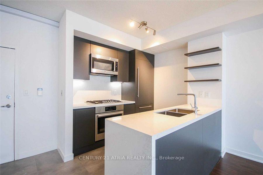 9-spadina-avenue-toronto-ontario-c13421284