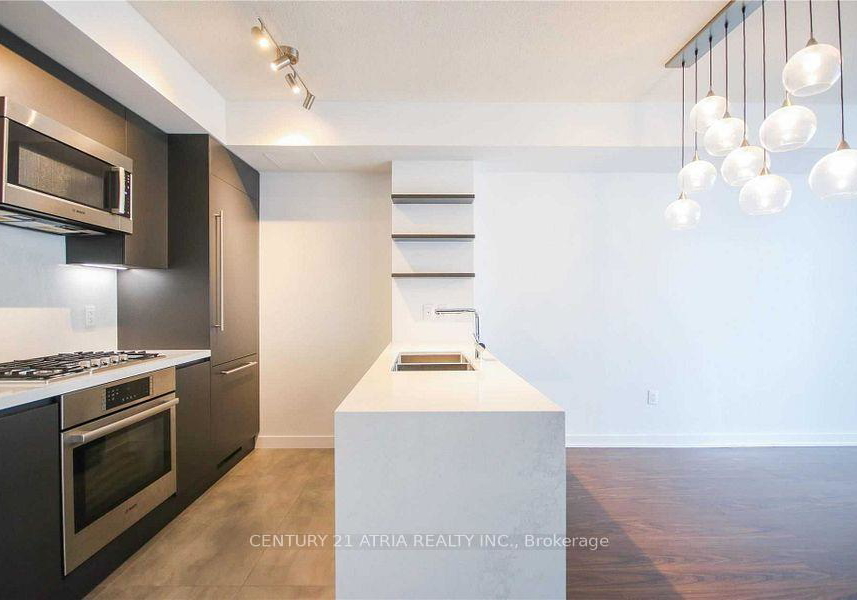 9-spadina-avenue-toronto-ontario-c13421284