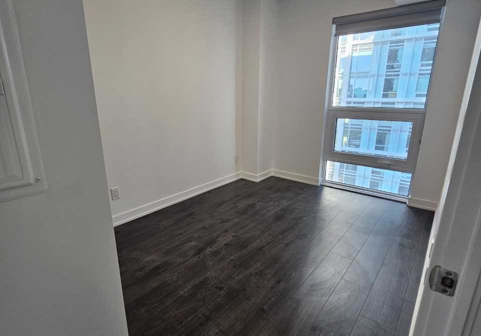 100-queen-street-e-toronto-ontario-c13421366
