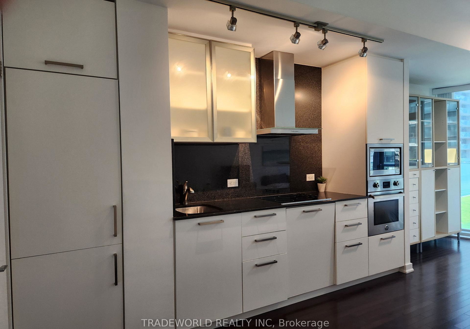 12-york-street-toronto-ontario-c13421432