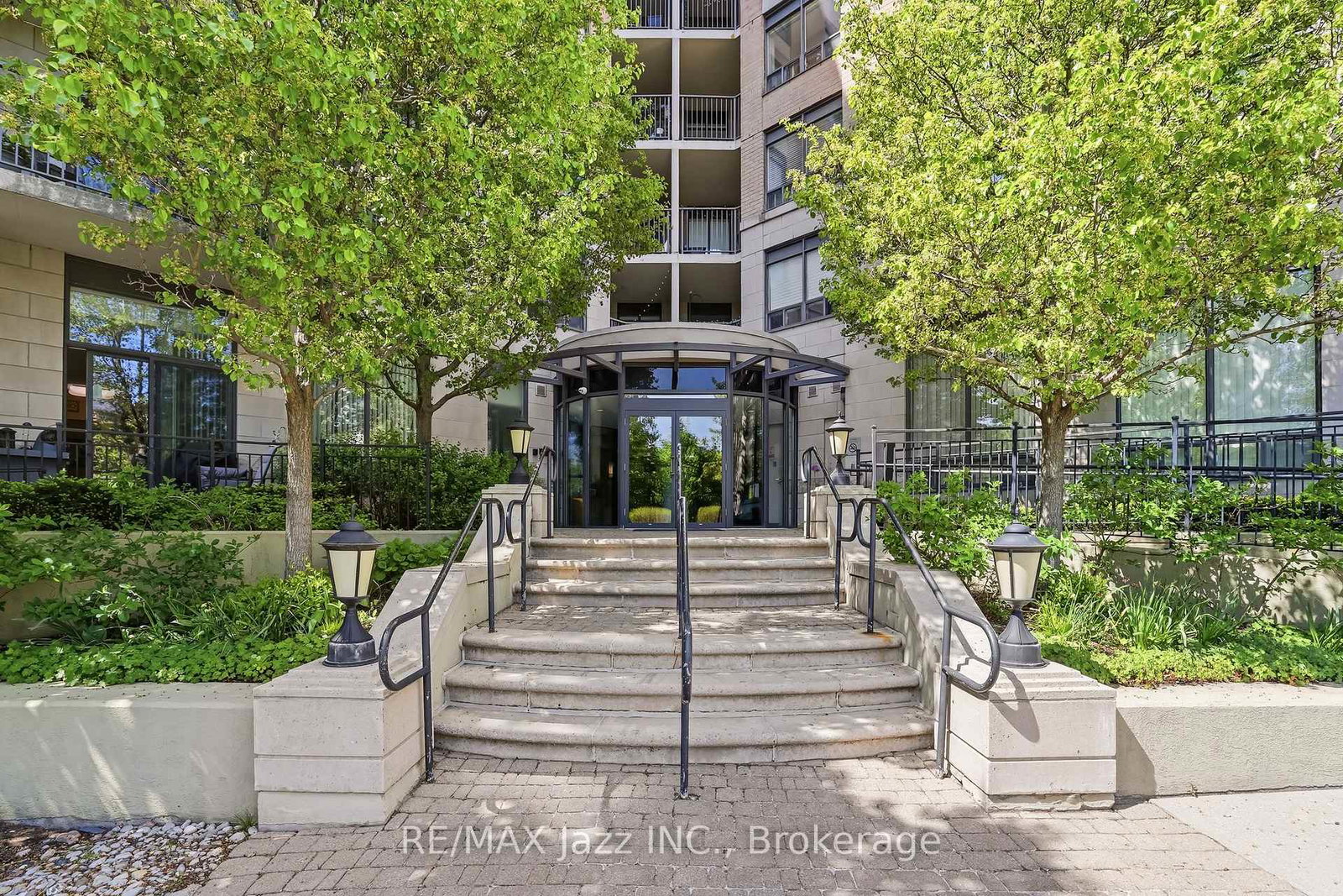 16-dallimore-circle-north-york-ontario-c13421678