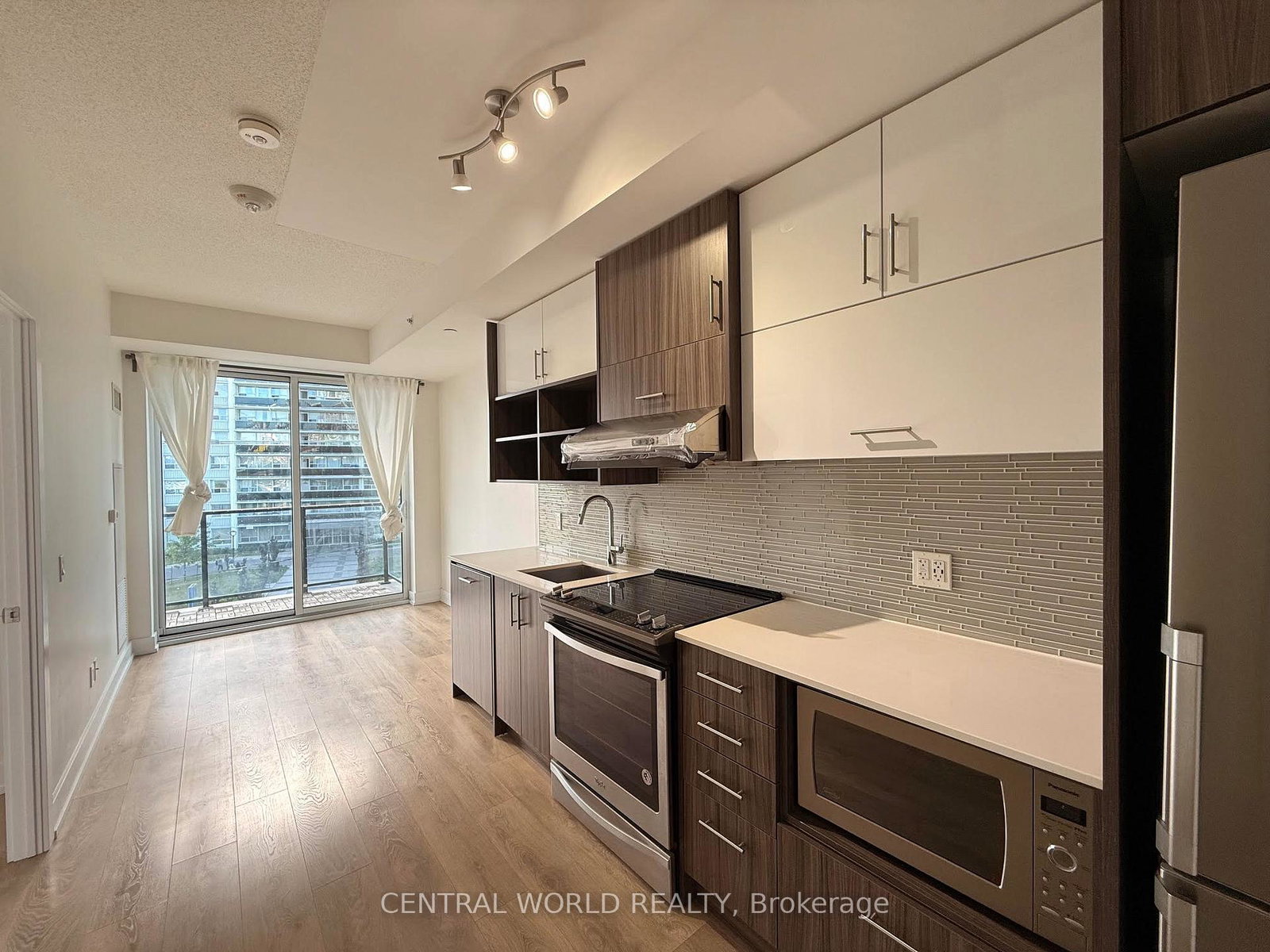 128-fairview-mall-drive-north-york-ontario-c13421736