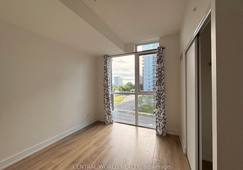 128-fairview-mall-drive-north-york-ontario-c13421736