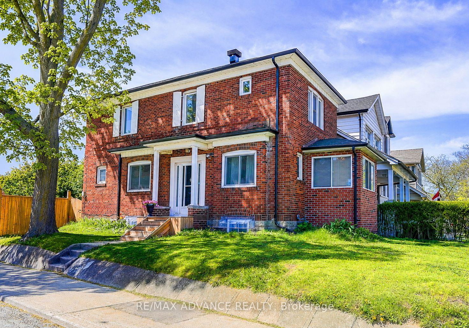 33-castlefield-avenue-toronto-ontario-c13421790
