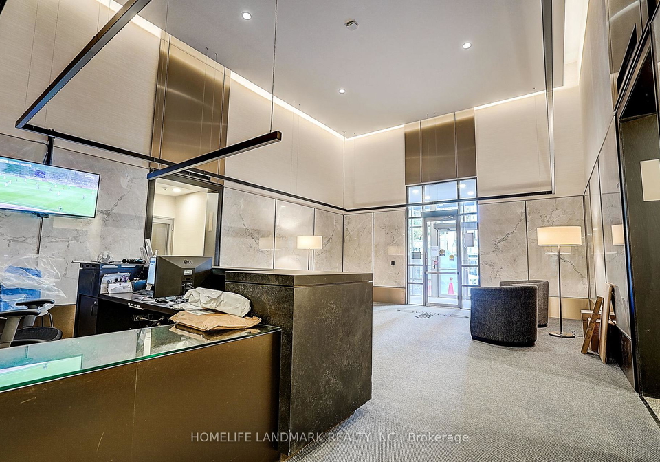 23-hollywood-avenue-north-york-ontario-c13421876