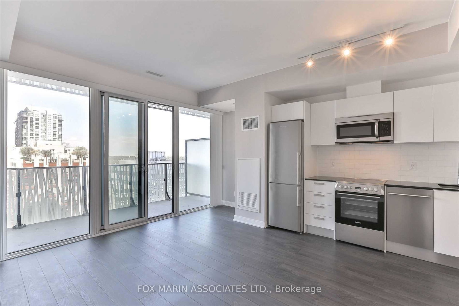 42-charles-street-e-toronto-ontario-c13422160