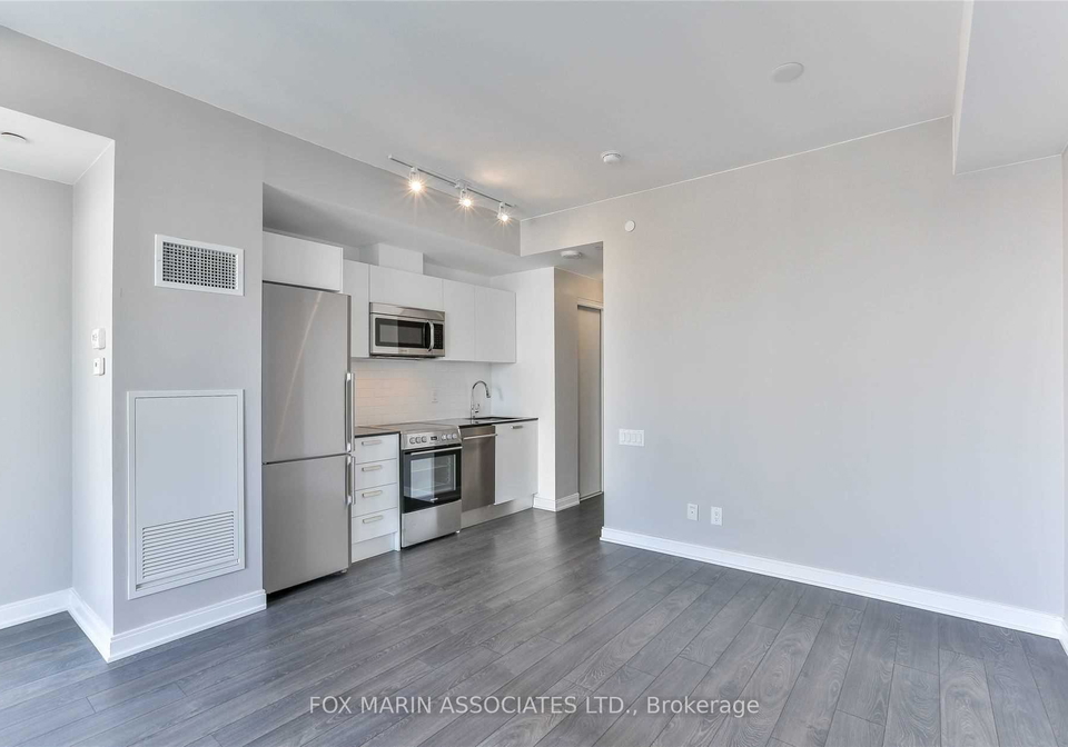42-charles-street-e-toronto-ontario-c13422160