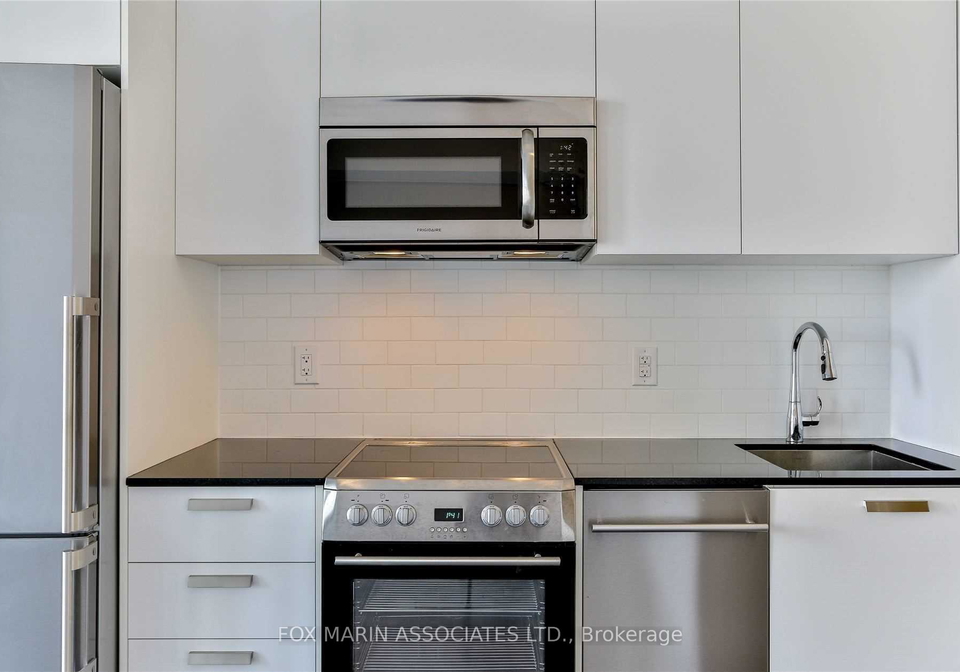 42-charles-street-e-toronto-ontario-c13422160