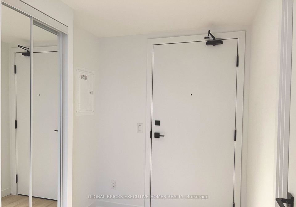 319-jarvis-street-toronto-ontario-c13422234