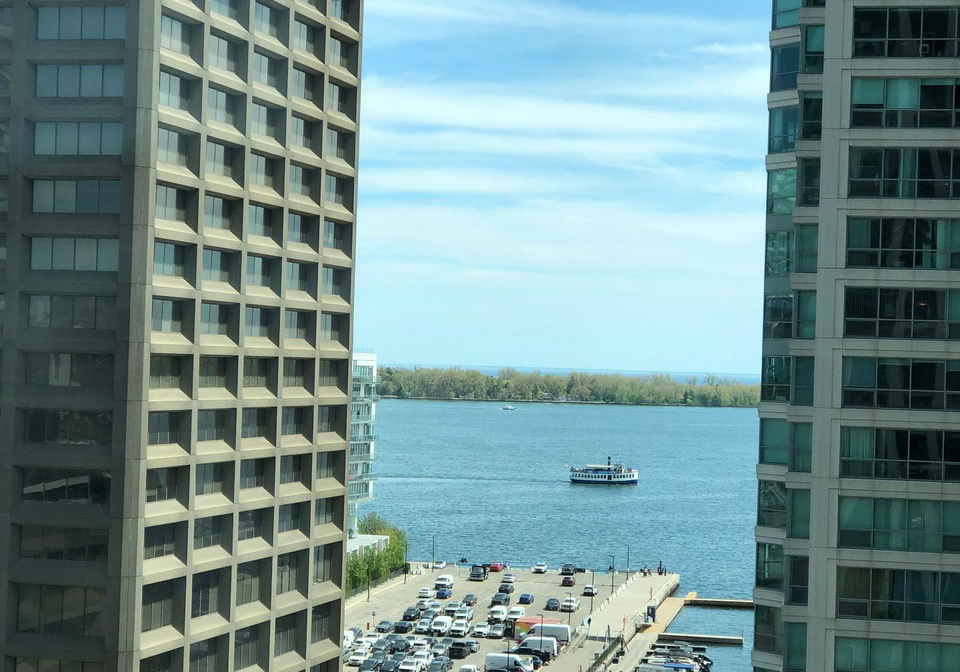 16-yonge-street-toronto-ontario-c13422268