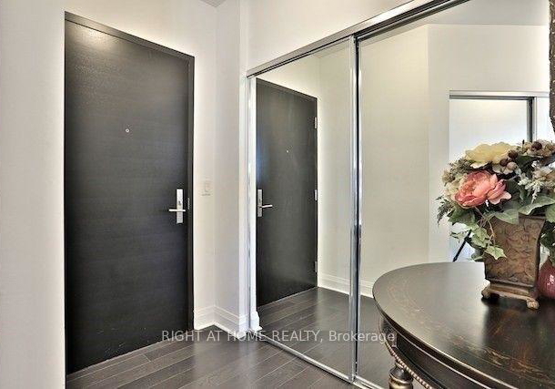 1080-bay-street-toronto-ontario-c13422374