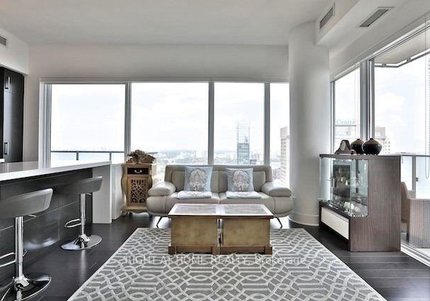 1080-bay-street-toronto-ontario-c13422374