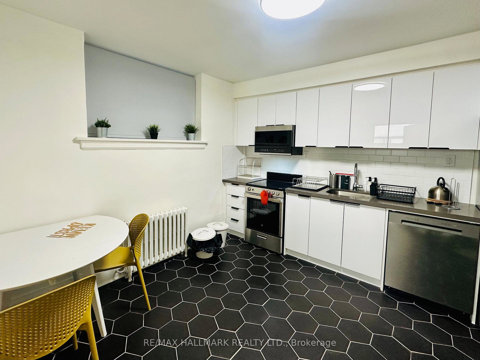 59st-clair-avenue-w-toronto-ontario-c13422612