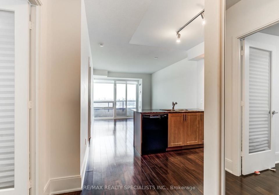 181-wynford-drive-north-york-ontario-c13422960