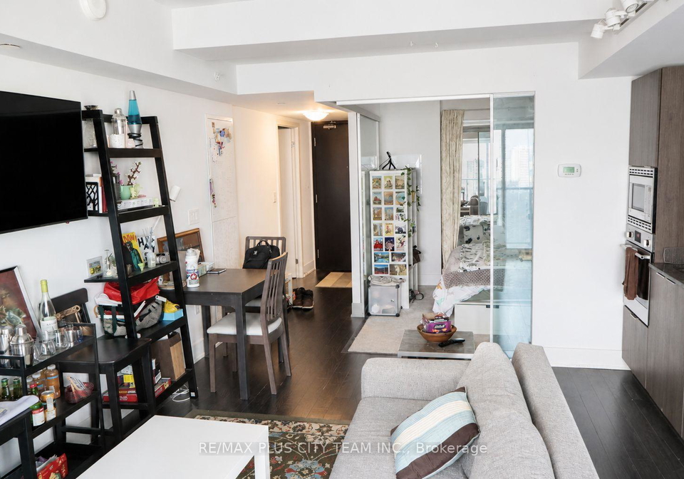 955-bay-street-toronto-ontario-c13422970
