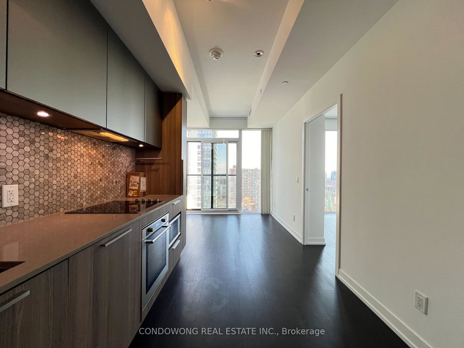 85-wood-street-toronto-ontario-c13423068