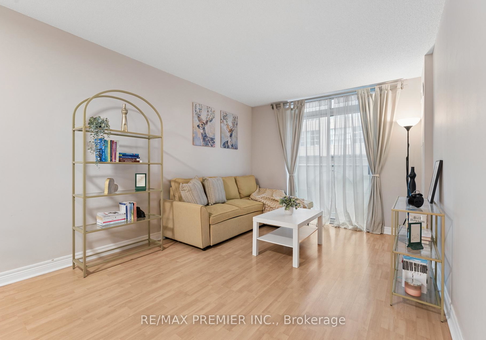 212-eglinton-avenue-e-toronto-ontario-c13423070