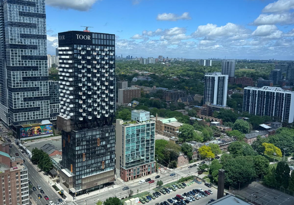100-queen-street-e-toronto-ontario-c13423142
