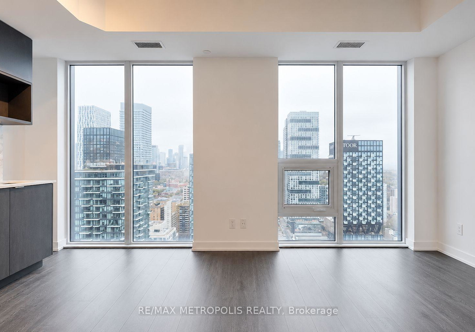 100-queen-street-e-toronto-ontario-c13423142
