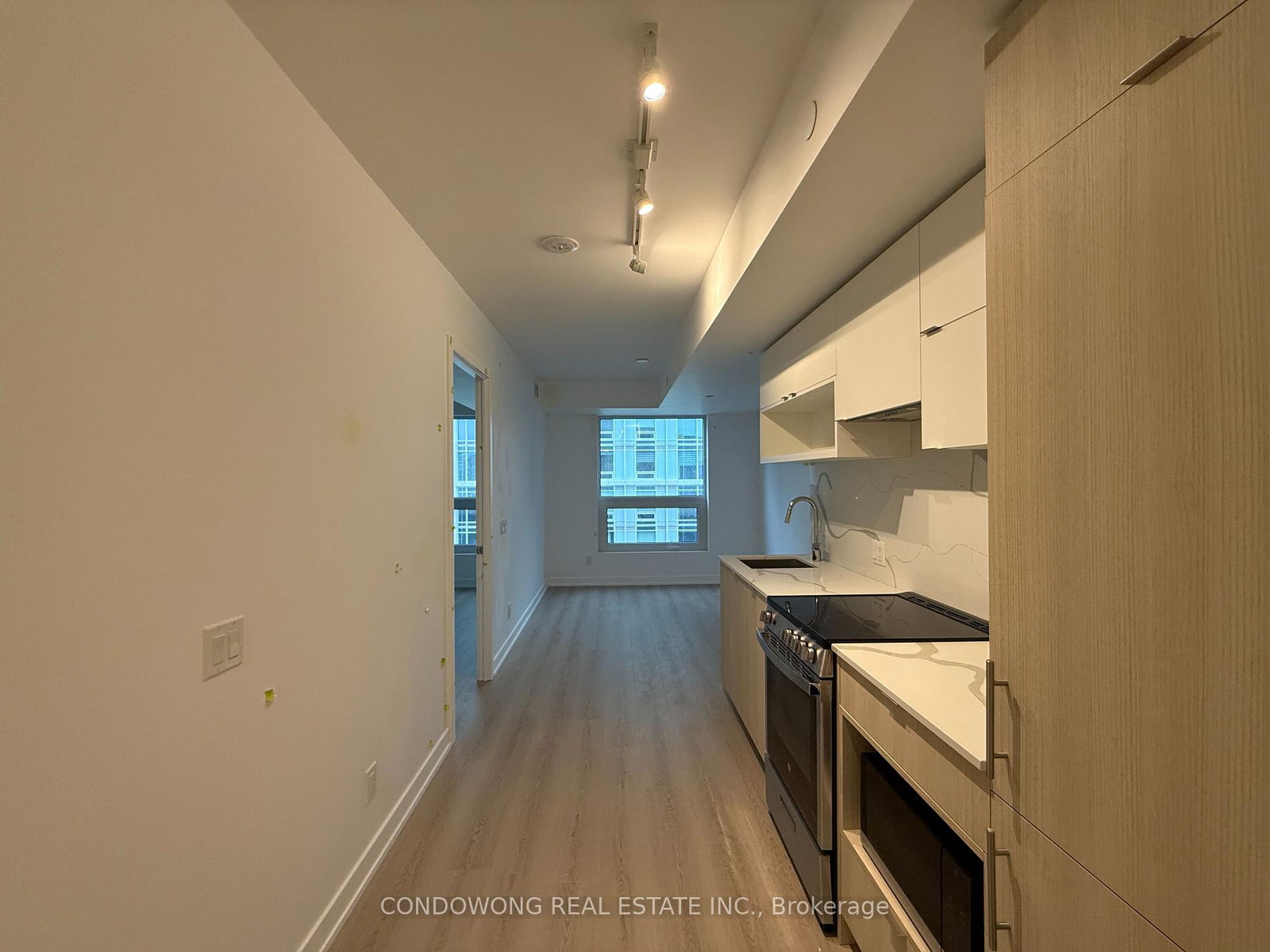 100-queen-street-e-toronto-ontario-c13423226