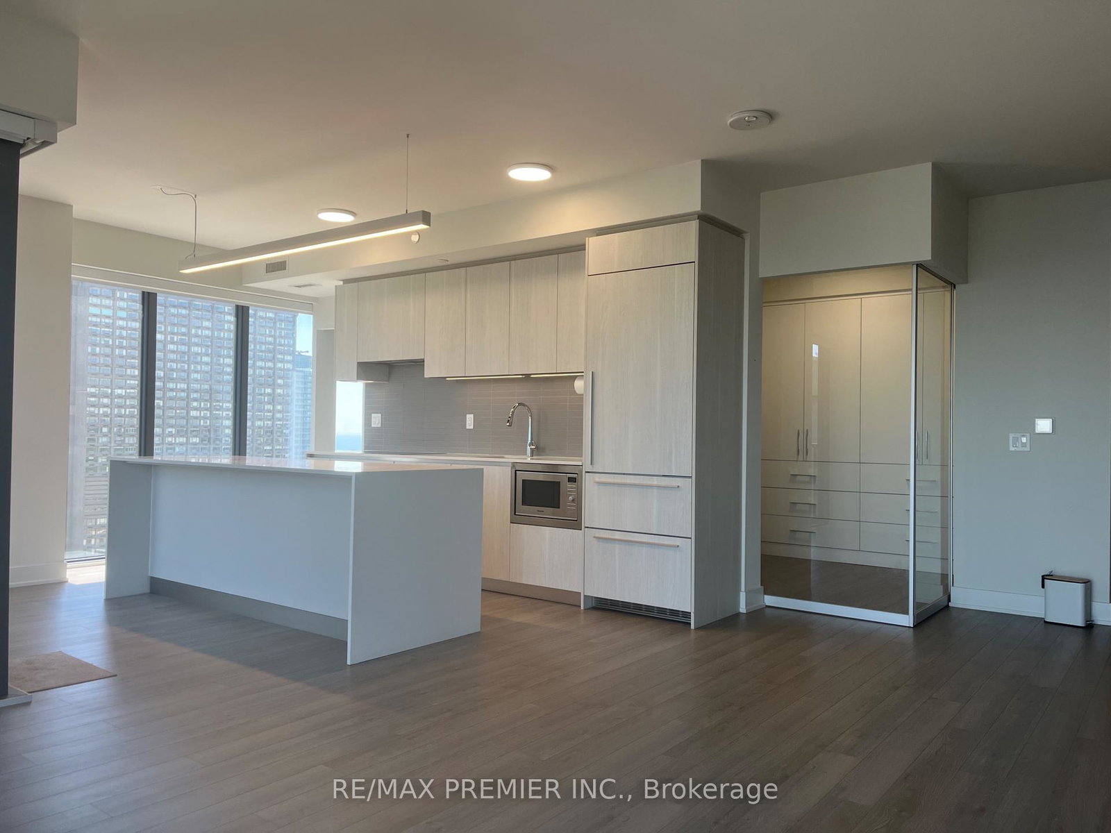 8-cumberland-street-toronto-ontario-c13423284