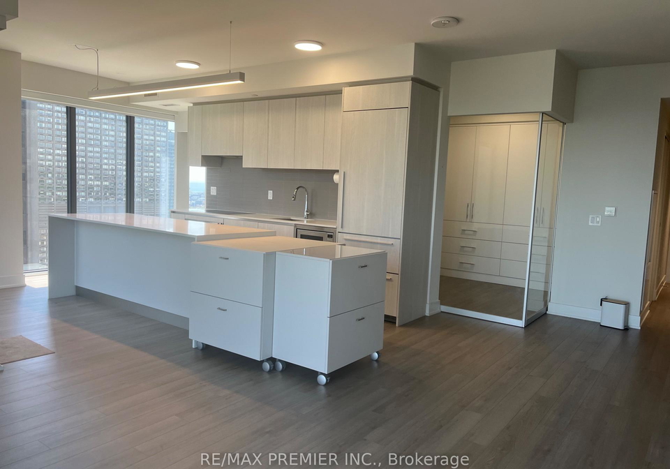 8-cumberland-street-toronto-ontario-c13423284