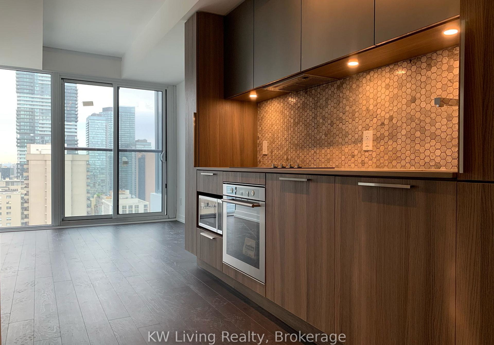 85-wood-street-toronto-ontario-c13423428