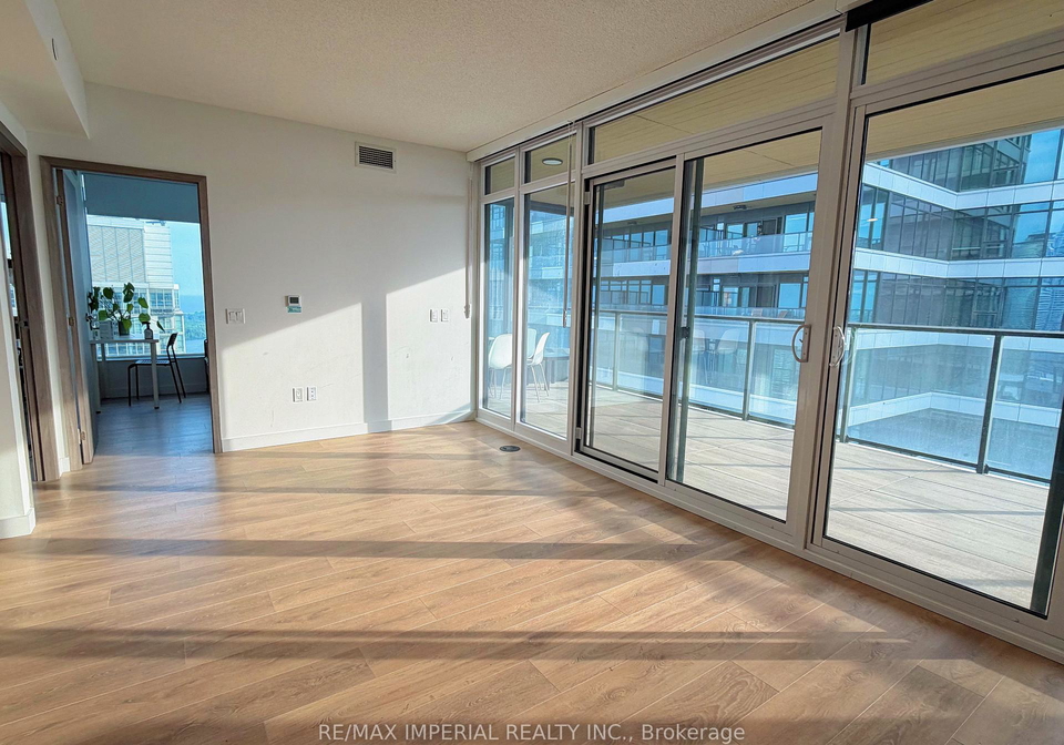 1-concord-cityplace-way-toronto-ontario-c13423540