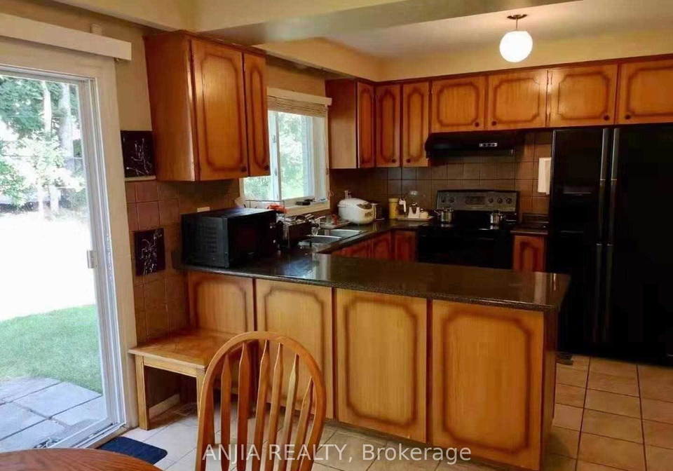 158-kingslake-road-north-york-ontario-c13423552