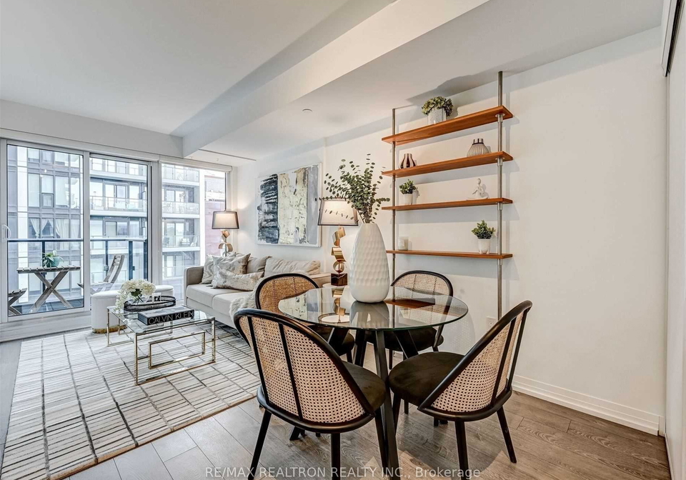 251-jarvis-street-toronto-ontario-c13423692