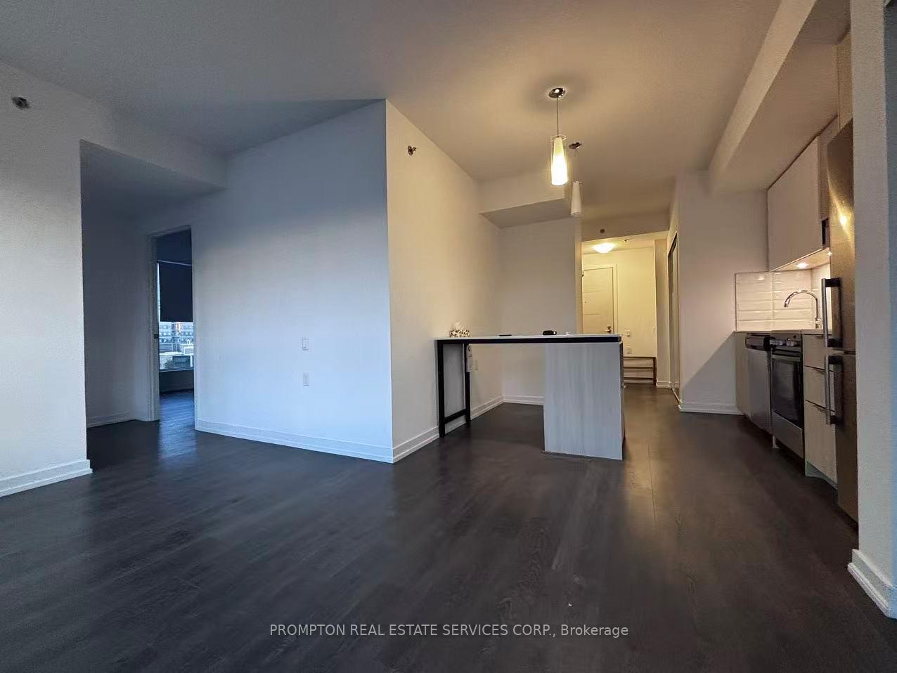 203-college-street-toronto-ontario-c13423802