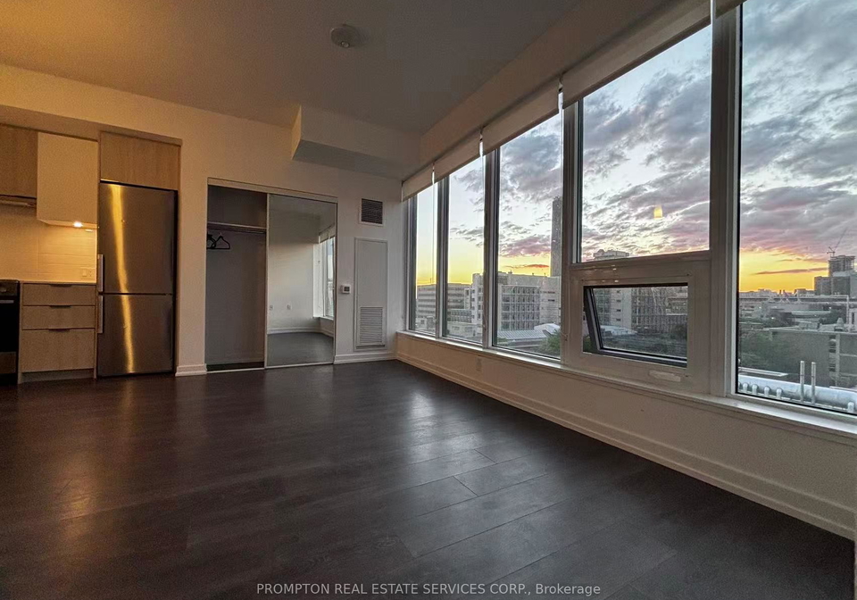 203-college-street-toronto-ontario-c13423802