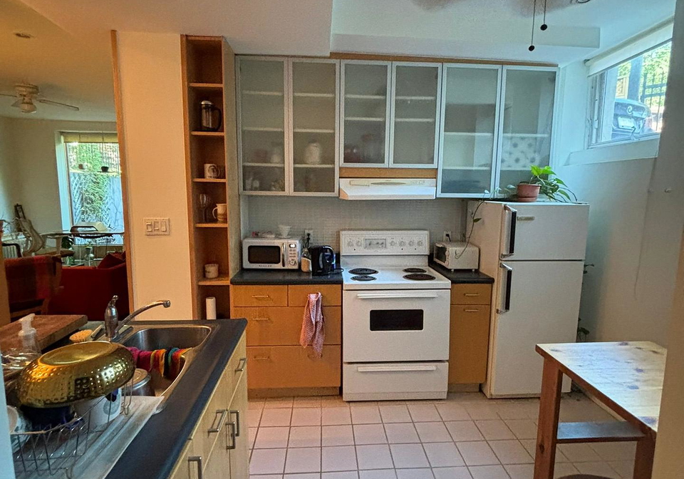 321-palmerston-boulevard-toronto-ontario-c13424154