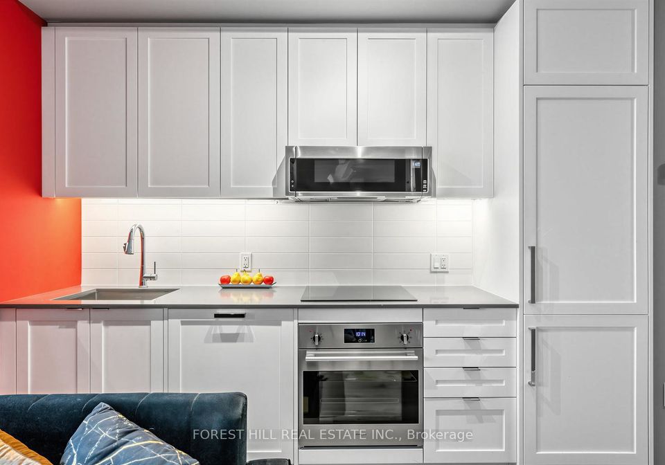 250-lawrence-avenue-w-toronto-ontario-c13424158