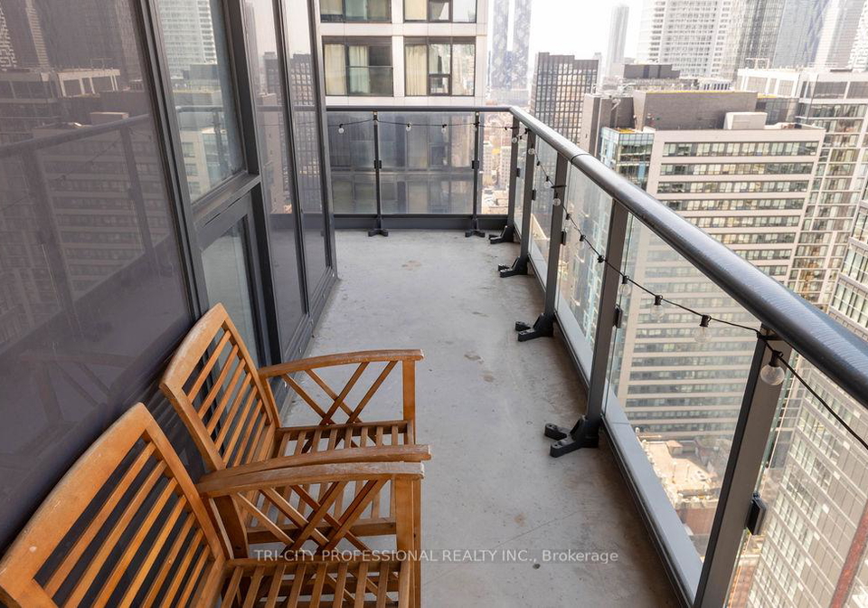 251-jarvis-street-toronto-ontario-c13424172