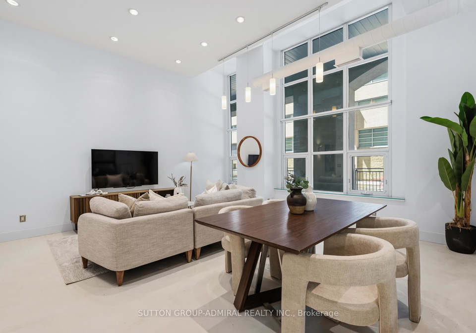 135-dalhousie-street-toronto-ontario-c13424216