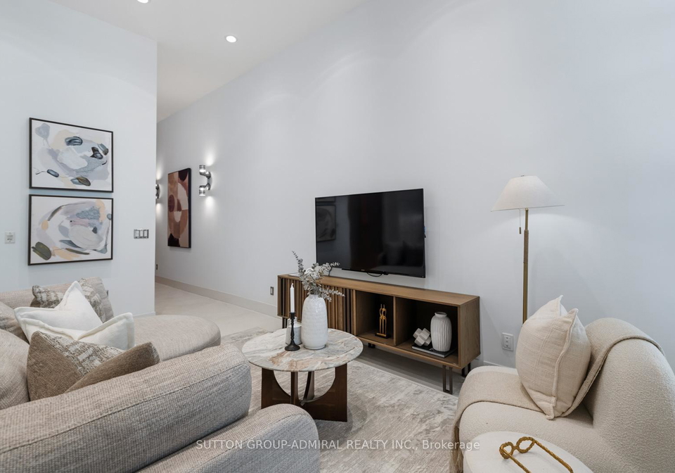 135-dalhousie-street-toronto-ontario-c13424216