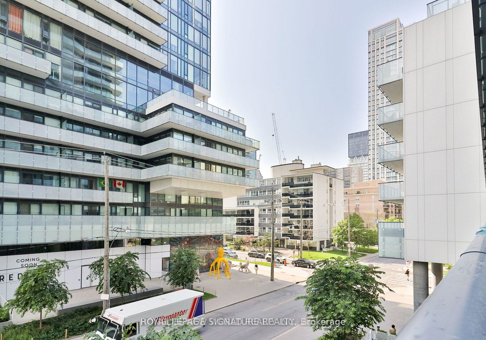 185-roehampton-avenue-toronto-ontario-c13424222