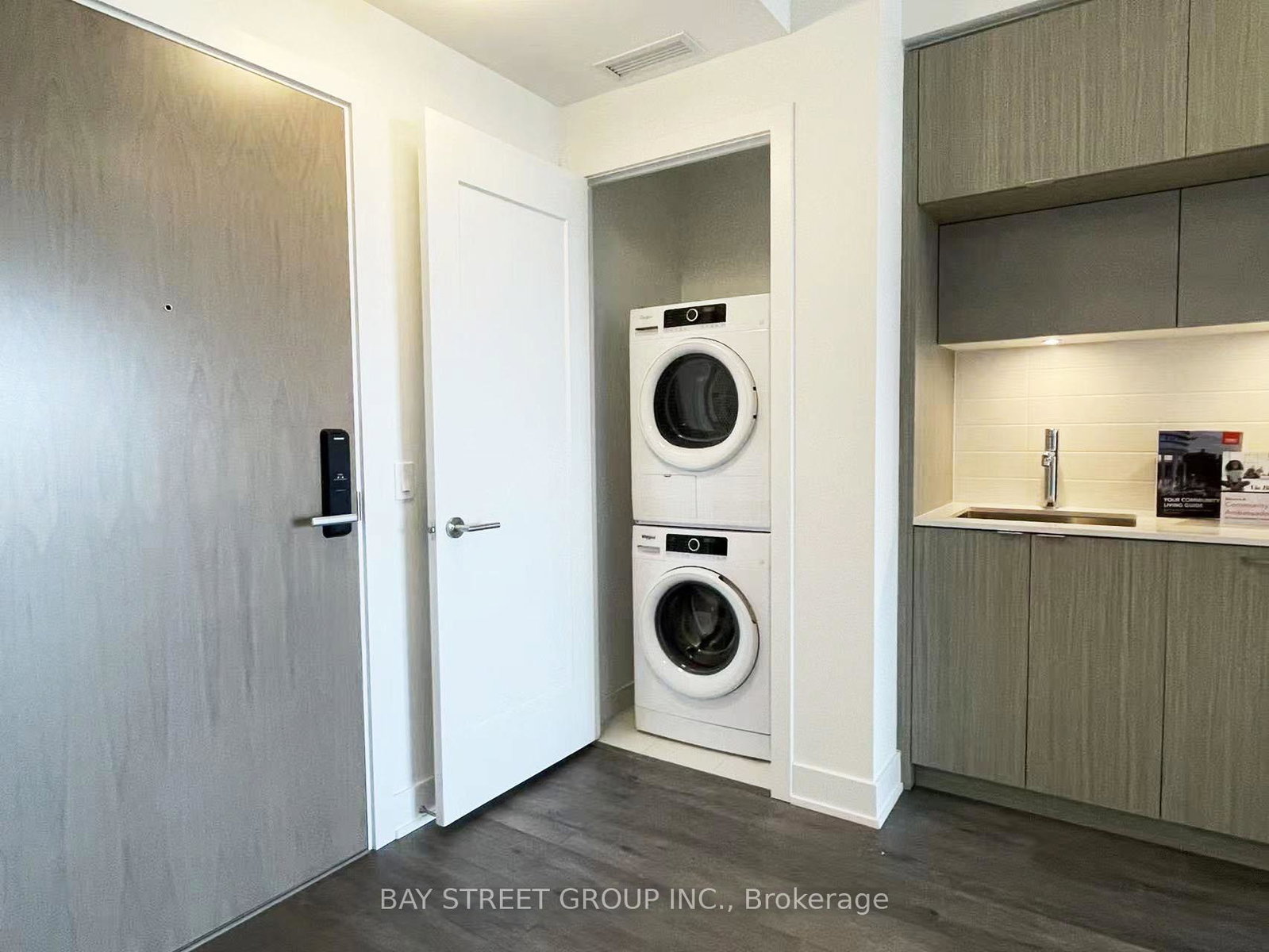 575-bloor-street-e-toronto-ontario-c13424276