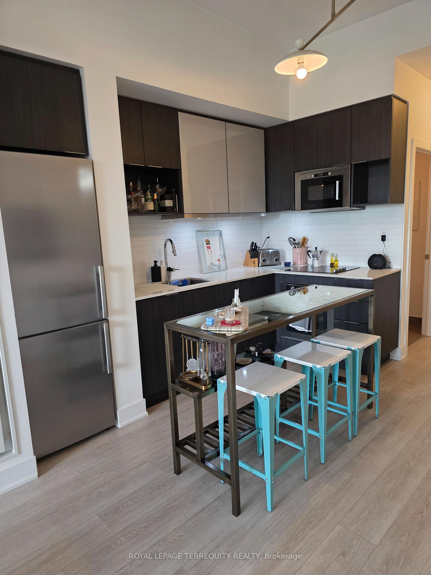 99-the-donway-road-w-north-york-ontario-c13424592